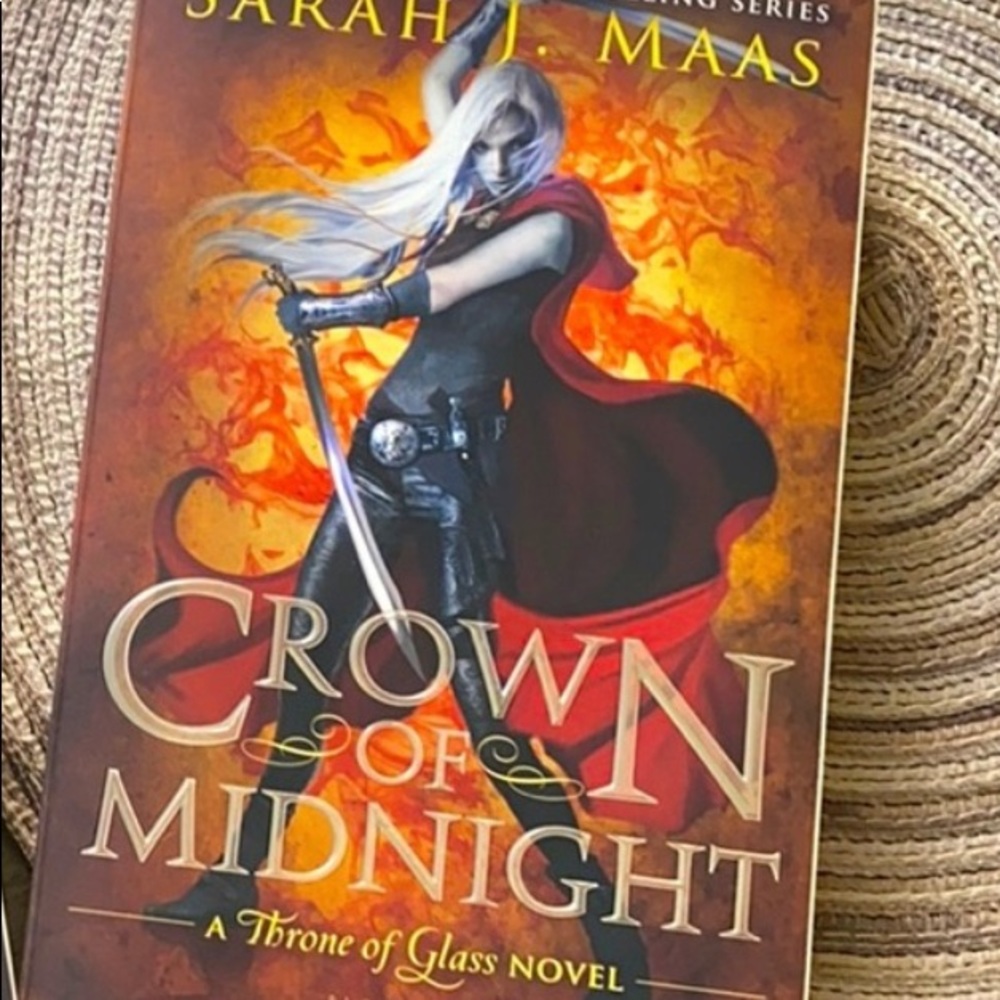 Crown of Midnight by Sarah J. Mass